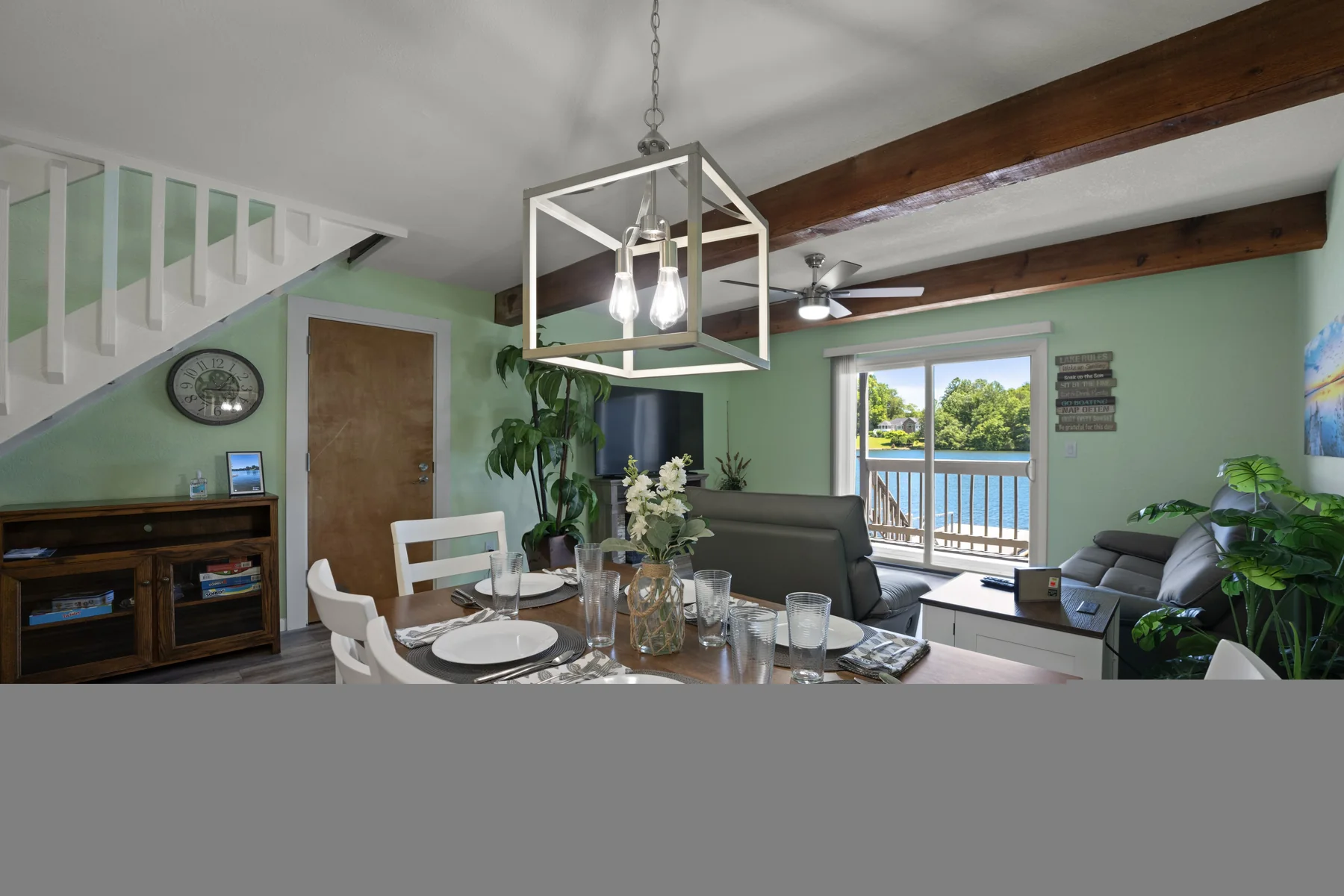 Pointe Landing vacation rental interior, amenity, or Lake Holiday view — photo 7