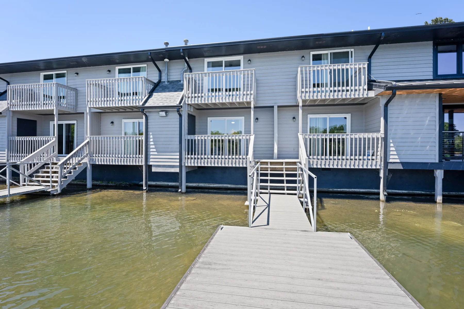 Pointe Landing vacation rental interior, amenity, or Lake Holiday view — photo 39