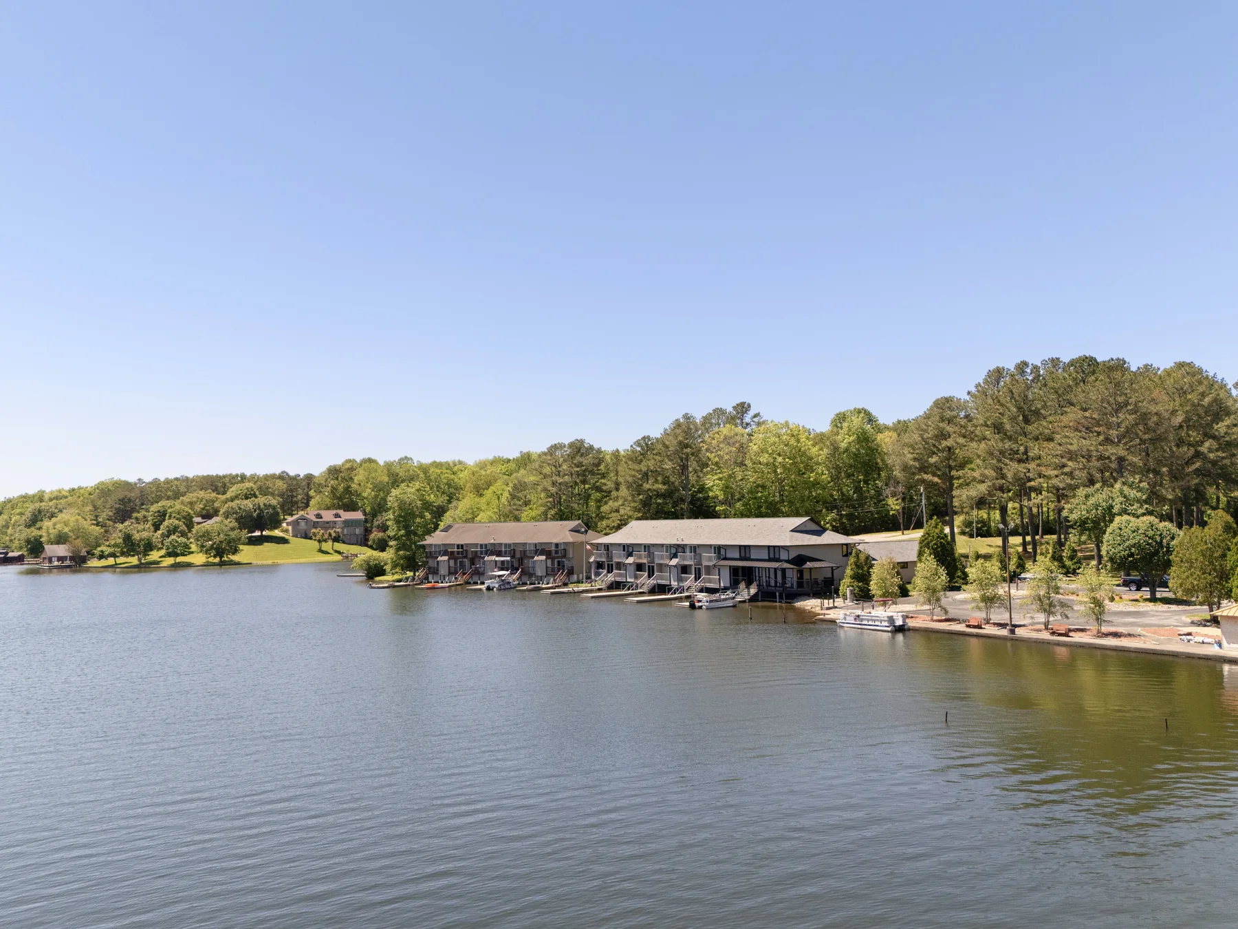 Pointe Landing vacation rental interior, amenity, or Lake Holiday view — photo 40