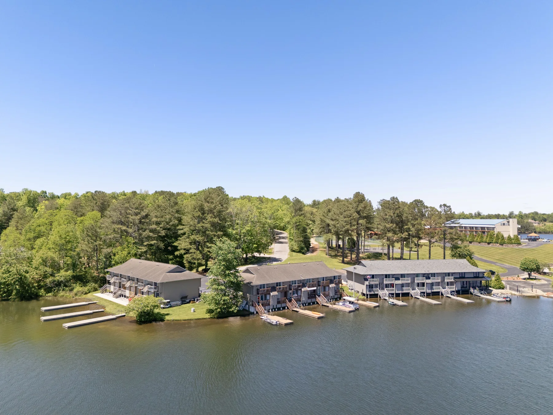Pointe Landing vacation rental interior, amenity, or Lake Holiday view — photo 42