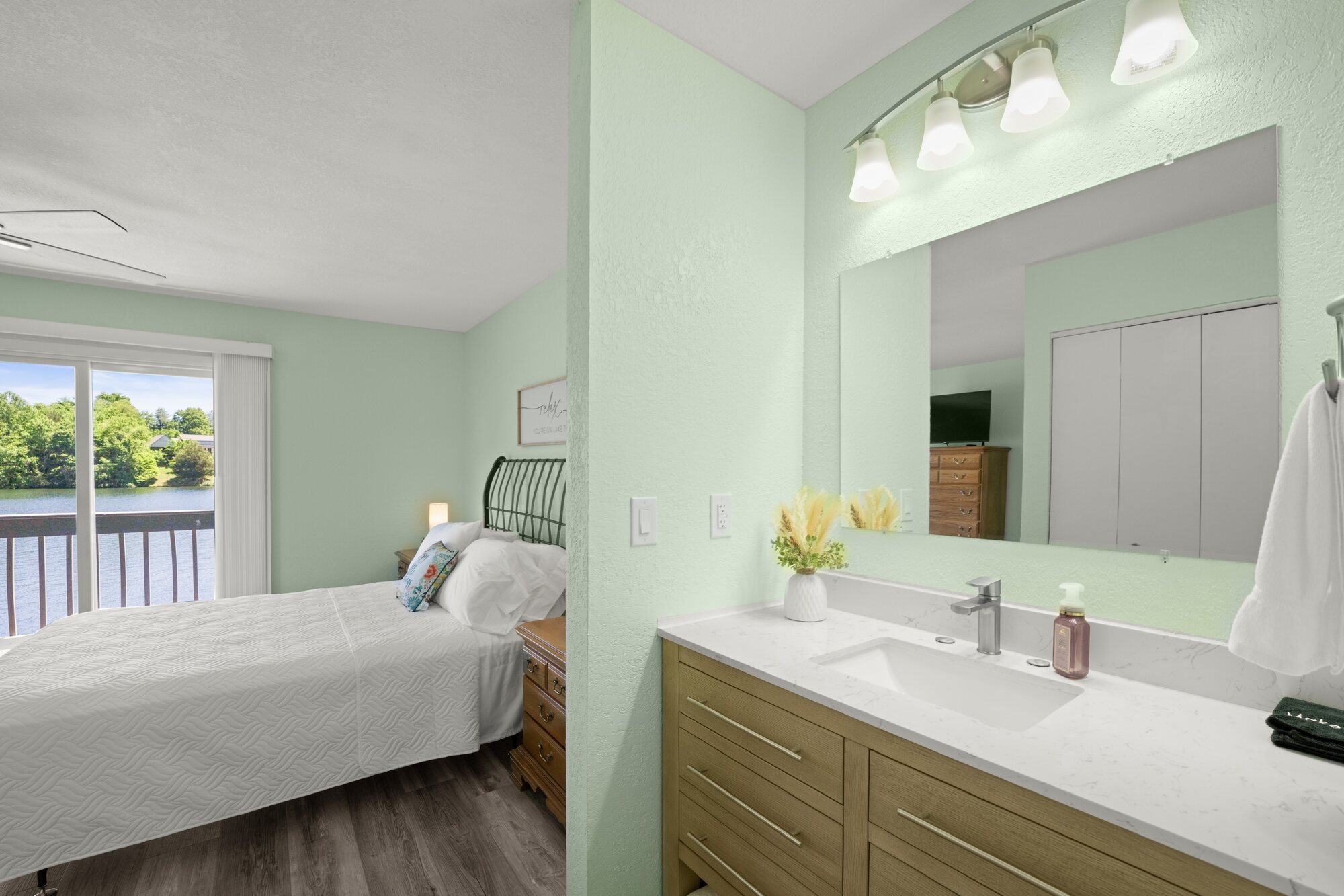 Comfortable lakefront bedroom